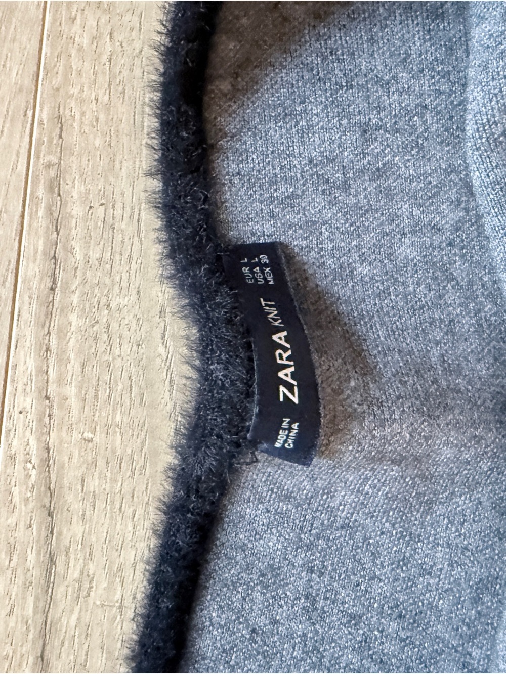Zara Gray Knit Short-Sleeve Sweater and skirt set with Black Trim Accents- L/XL - Picture 5 of 6